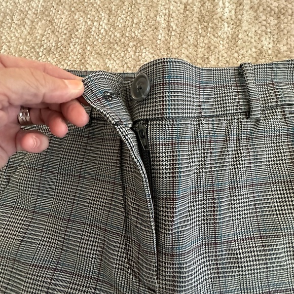 LOFT Never Worn The “High Waist Skinny” Plaid Pants. Zero flaws 🦋 - Picture 9 of 10